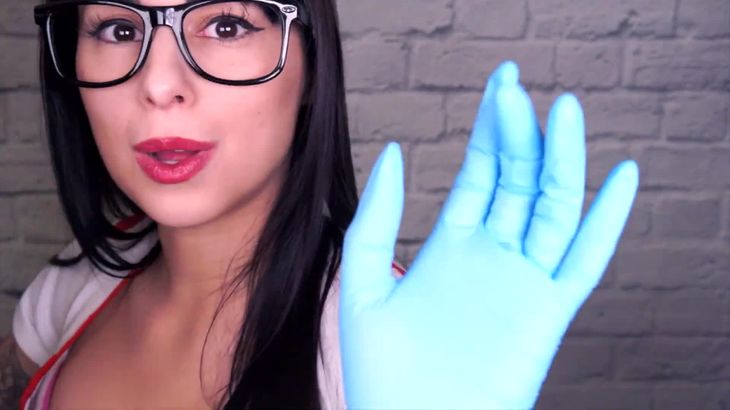 Luna Bloom ASMR沉浸式舒缓助眠视频在线播放 | 耳语疗愈与角色扮演
