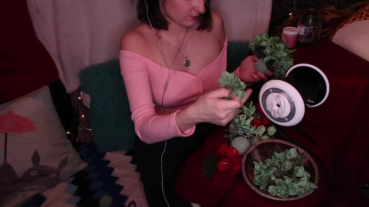 AftynRose ASMR Mistletoe在线播放:专业助眠角色扮演高清视频