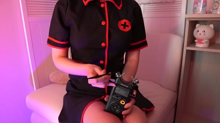 Maria的ASMR护士角色扮演视频在线观看:深度刮擦英语体验