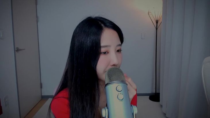 초미의일상 ASMR口腔音在线播放视频 - 吃棒棒糖单声道助眠体验