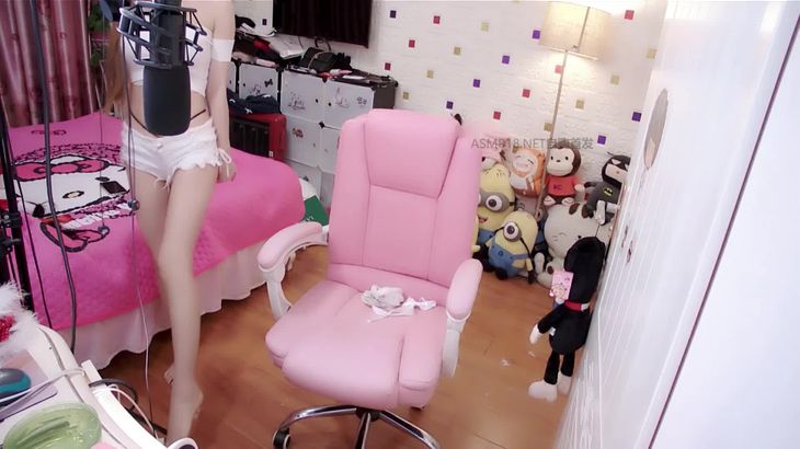 娜娜Sweet ASMR视频在线播放:耳骚按摩与角色扮演助眠体验