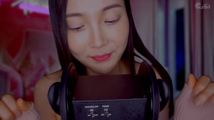 ASMREunzel在线视频：女友粉红色舔耳ASMR沉浸观看