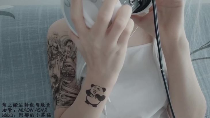 阿郁的小黑猫ASMR视频在线播放:沉浸式助眠与猫咪互动声音合集