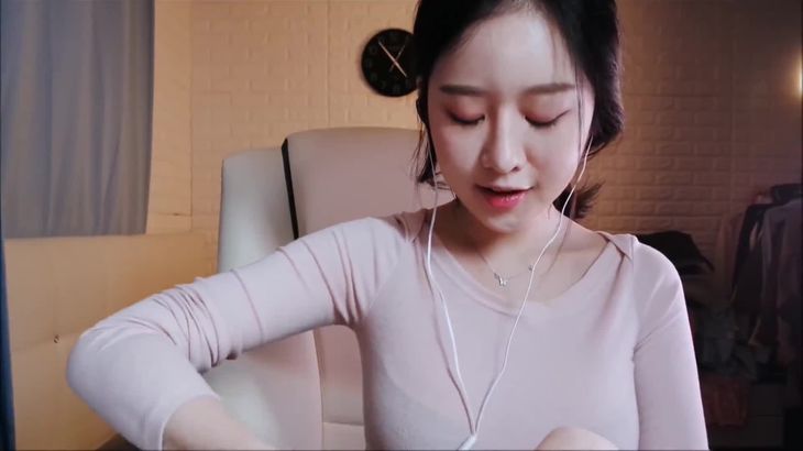 轻柔手部按摩ASMR主播在线播放视频:舒缓放松的手部护理体验